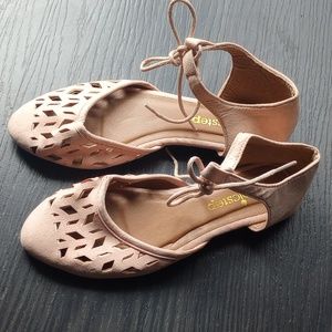 Girls Epic Step ankle tied shoes